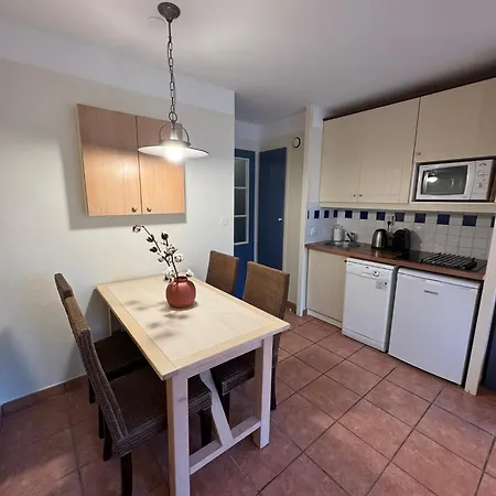 Apartment T2 Avec Terrasse Couverte, Piscine Chauffee A Lacanau Golf Et Ocean *